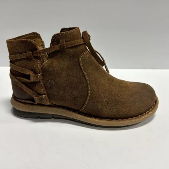 Born Women’s Wynter II Brown Ankle Booties Size 6 M